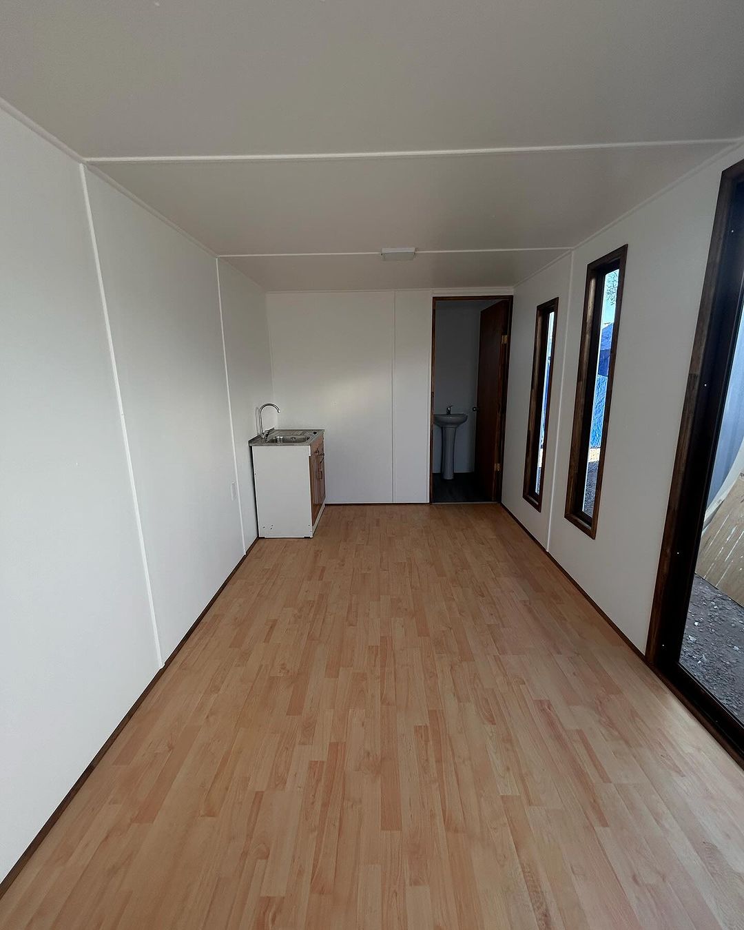 Contentor Escritório Marítimo 6×3 m – 18 m² (Ref: 13001)